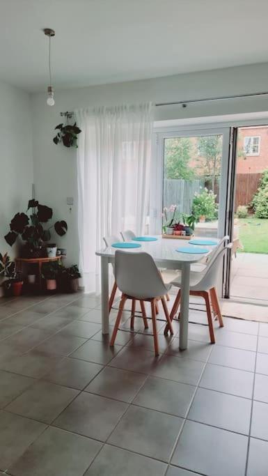 Sweets Home Whetstone 외부 사진